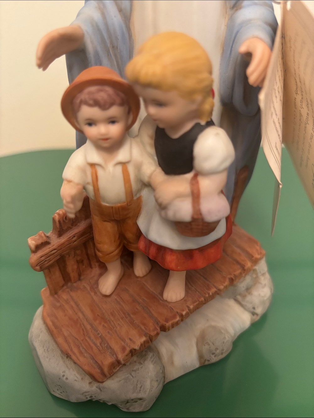 Homco Angel Guardian Figurine in White, Blue, Blonde, Red, Tan - Picture 3 of 6